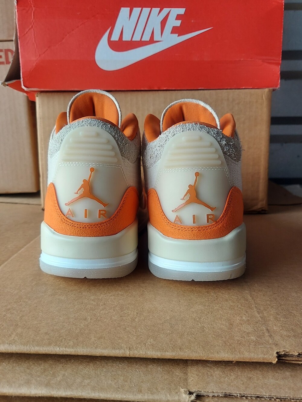 Air Jordan 3 Retro "STARFISH" IH7694-200